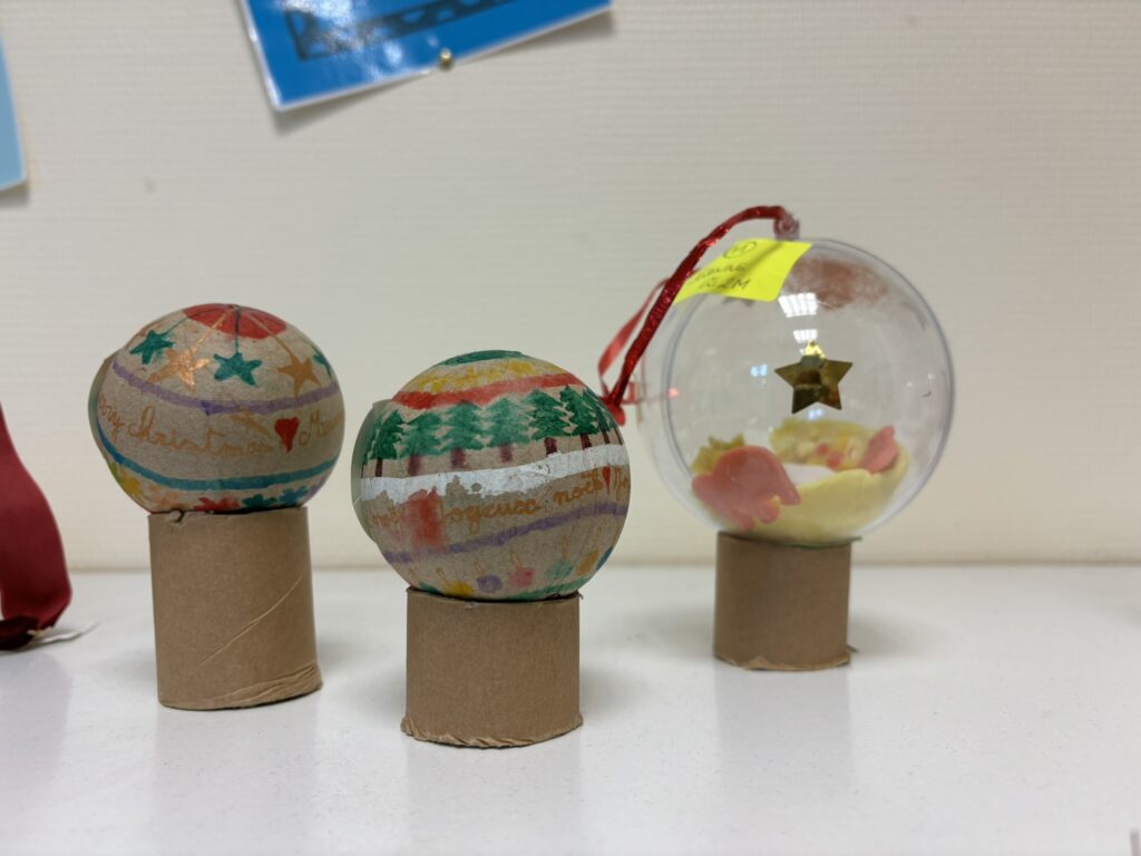 boules-de-noel-eleve-ecole-primaire-jeanne-darc-limoges-chdf-2023