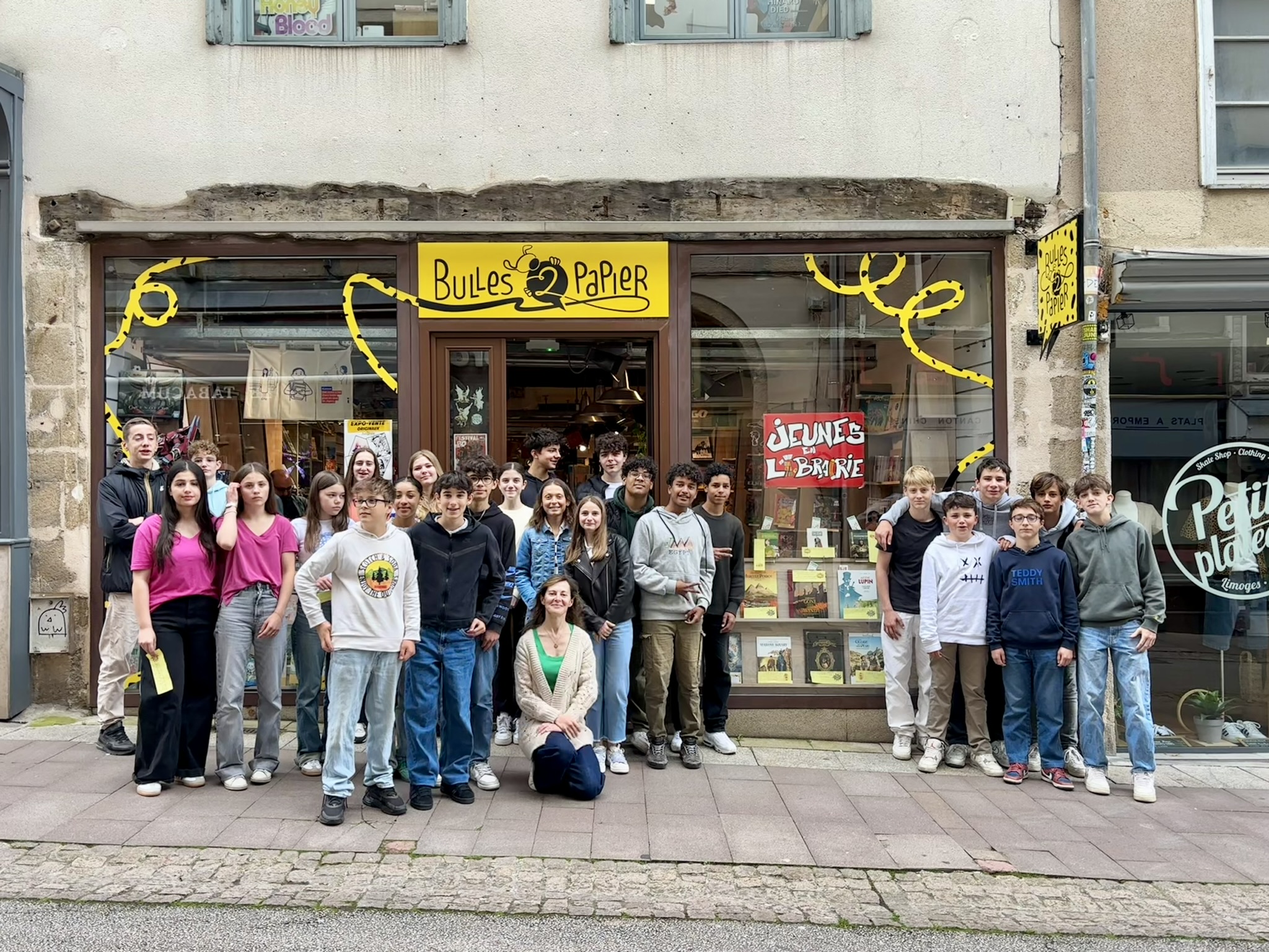 jeunes-en-librairie-bulles-2-papier-college-jeanne-darc-chdf-juin-2024