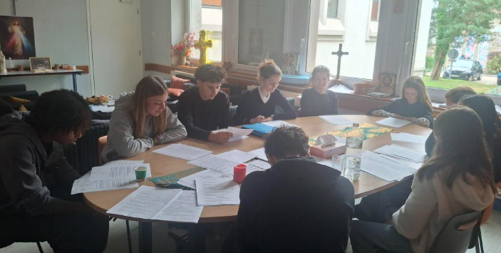pastorale-scolaire-sj-3e-au-service-plus-jeunes