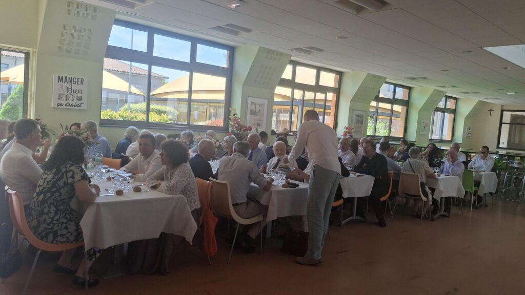 repas-ordination-eveque-limoges-lycee-saint-jean-chdf