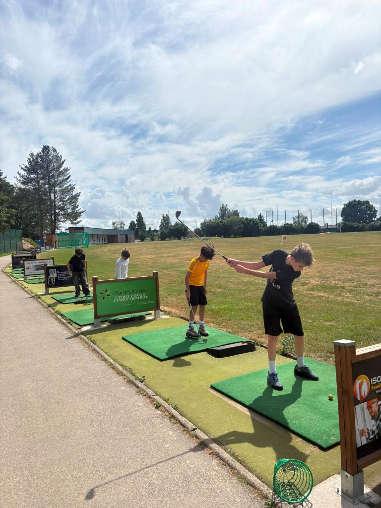 golf-5e-college-saint-jean-01